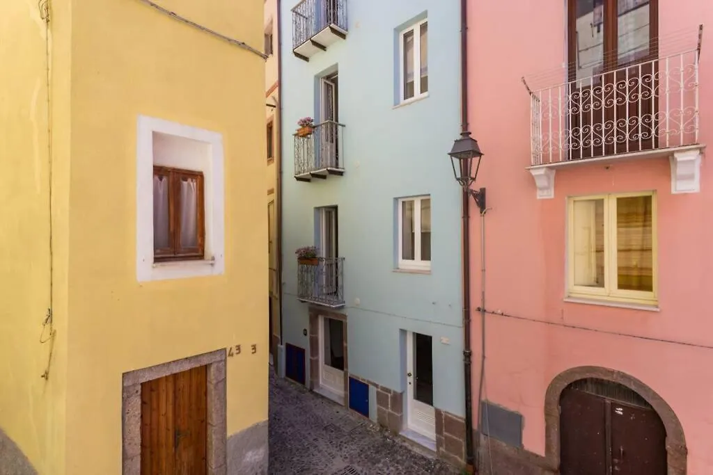Apartmán Colours In The Street Bosa Itálie