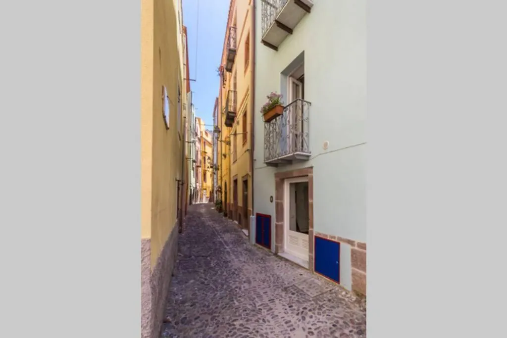 Apartmán Colours In The Street Bosa